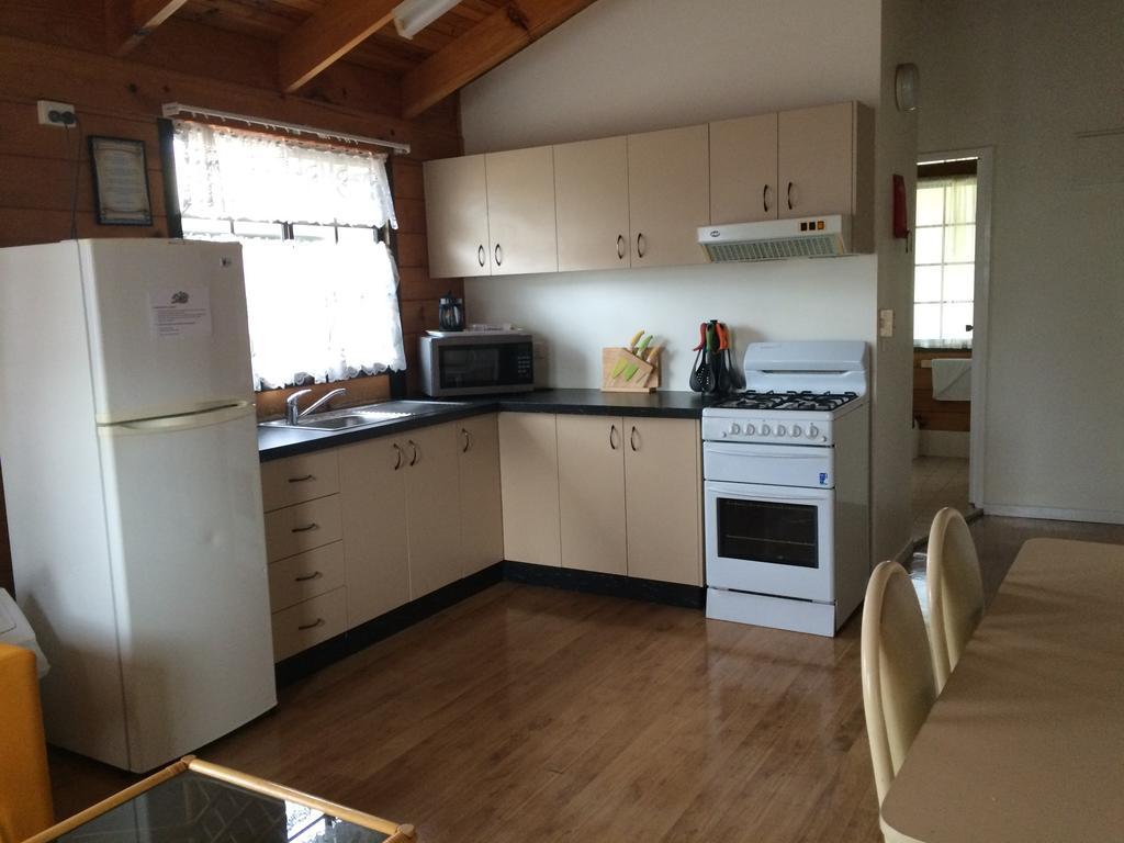 Smugglers Cove Holiday Village Forster Room photo