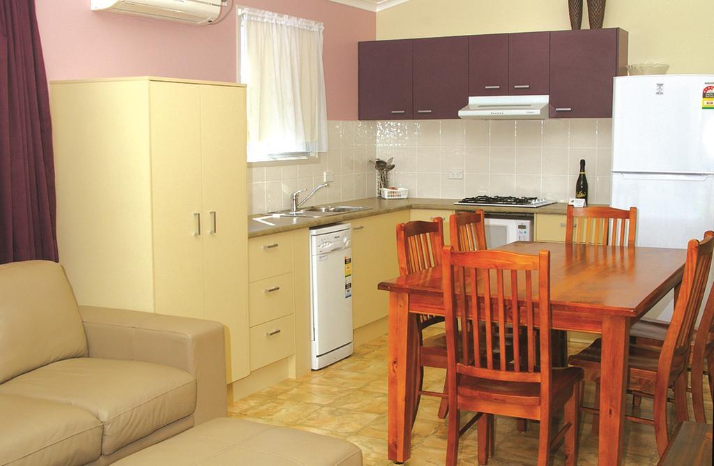 Smugglers Cove Holiday Village Forster Room photo